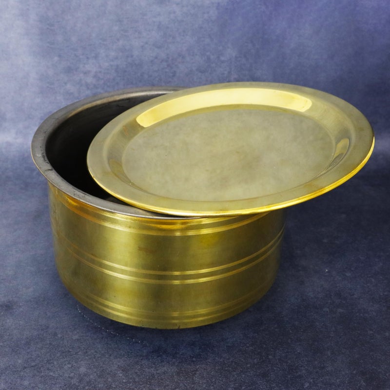 Putrika Traditional Brass Plate for Vessel Lid|Vadi thattu| Polished Cover for Containers|Multipurpose Plate for Cooking, Storage, and Kitchen Decorative Use (Small Dia:18.5cm) - Image 2