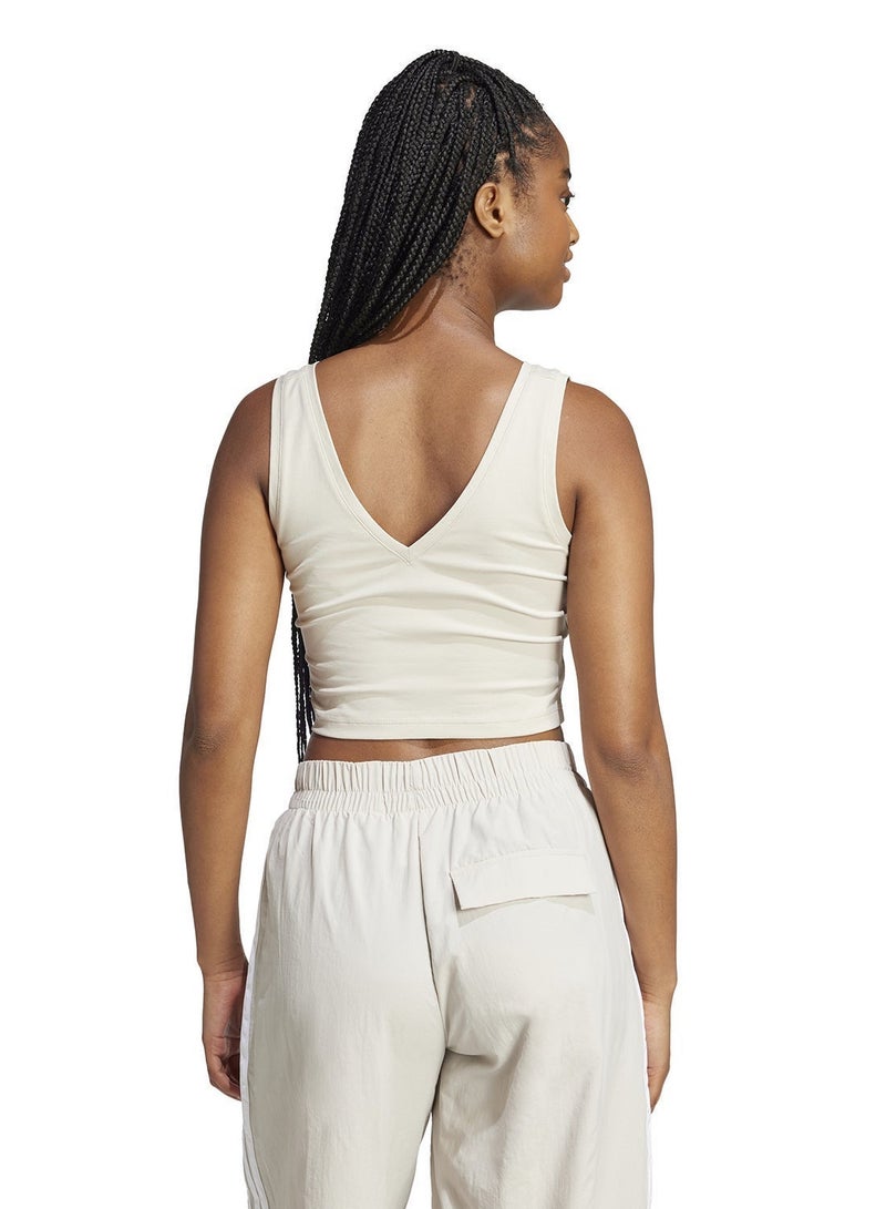 اديداس تانك بشعار صغير أساسي - Image 2