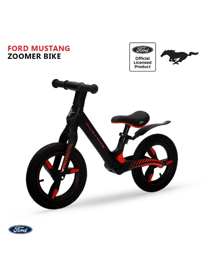 Ford Mustang دراجة زومر، مقعد قابل للتعديل، خفيفة الوزن، تصميم رياضي، أسود، 3–6 سنوات - Image 1
