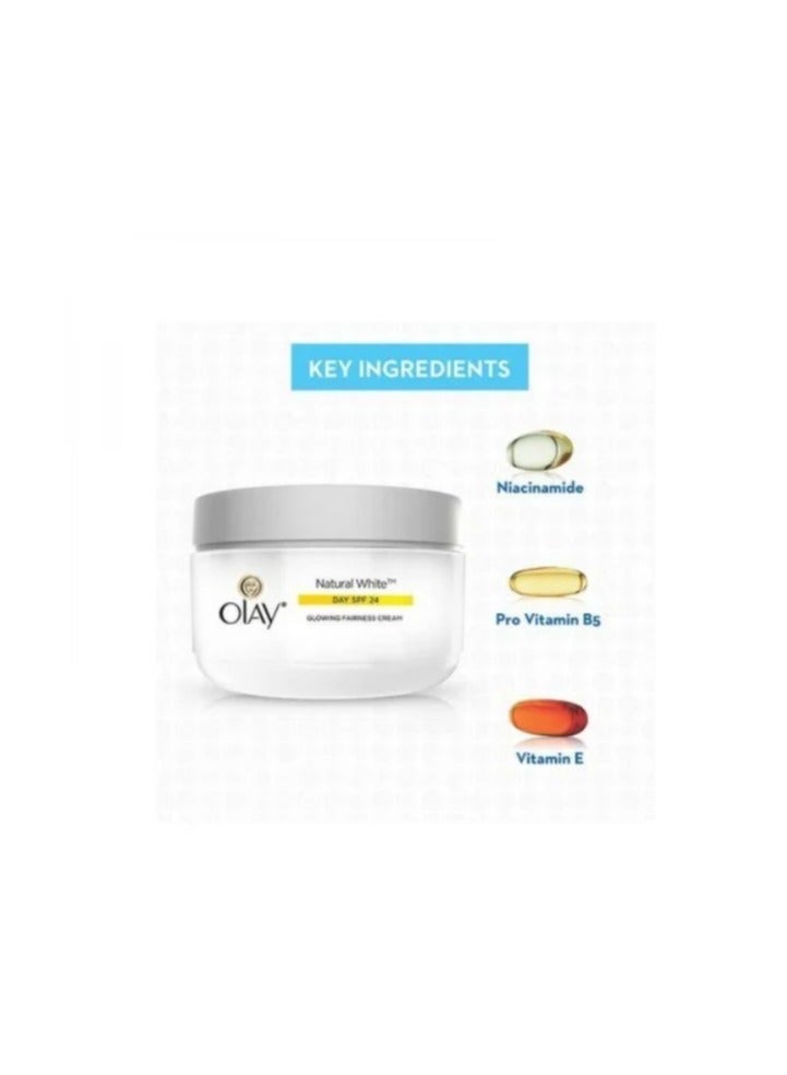 Olay Natural Aura Day Glow Cream SPF 15 with Raspberry Extract 50g 50g - Image 3