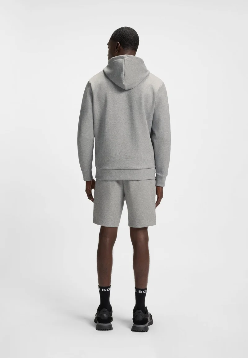 بوس هودي قطني بلمسات مخططة