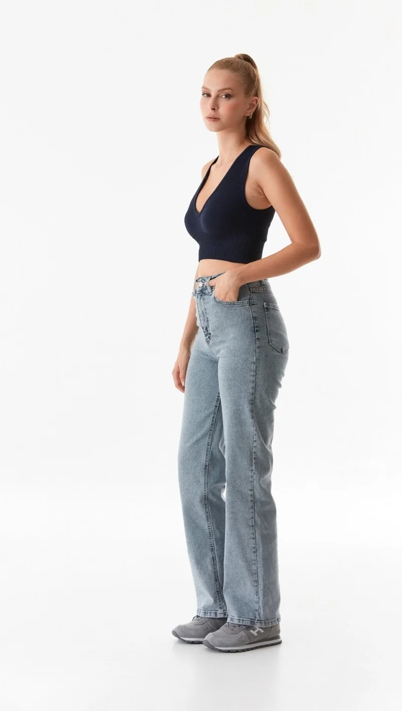 FullaModa Ribbed V Neck Crop Bodysuit