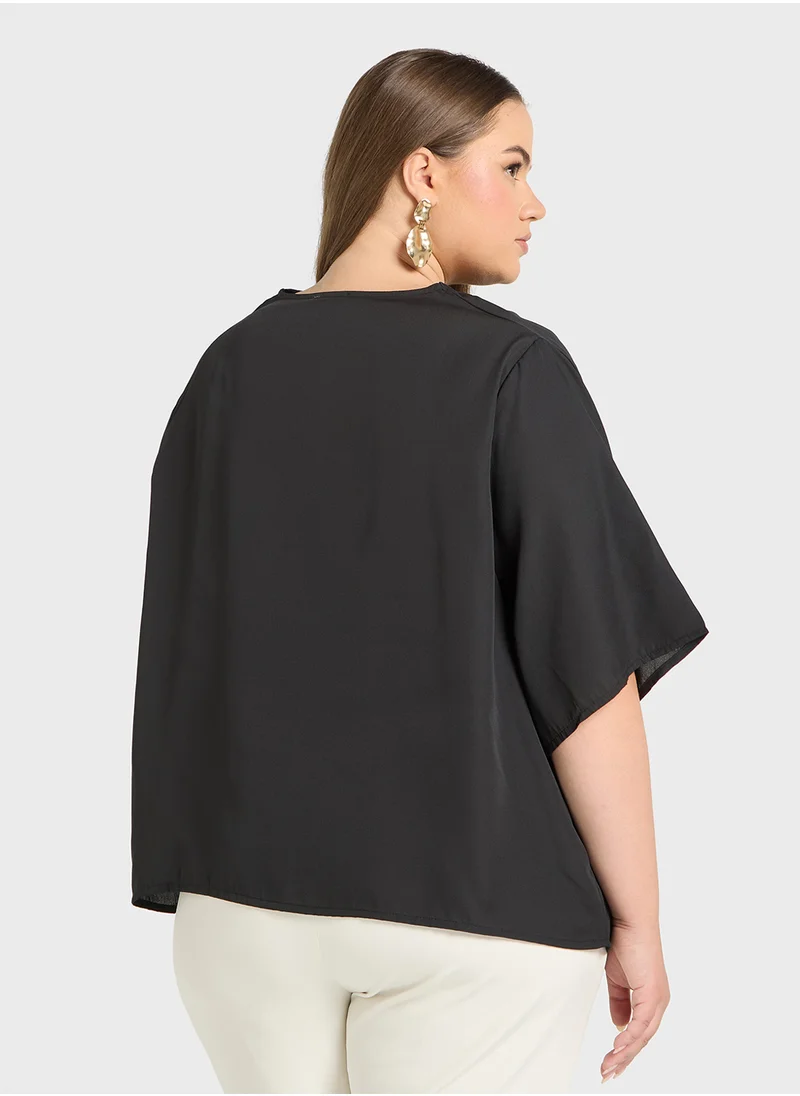 ايلا بلس Cowl Neck Top