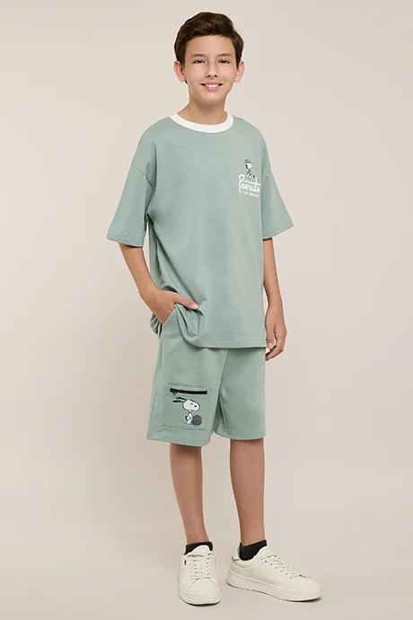 أر أند بي Peanuts Print T-Shirt with Crew Neck and Short Sleeves
