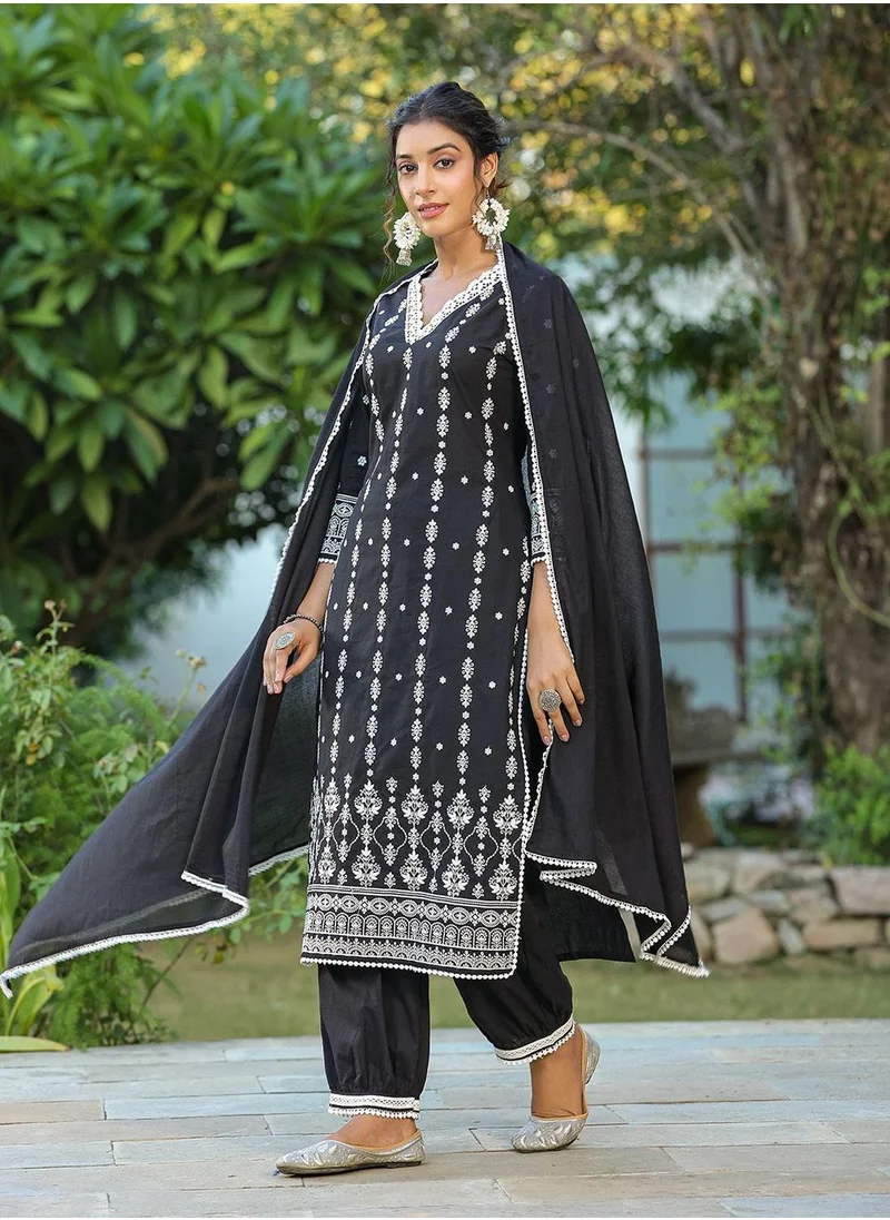 آي شين Women Black cotton Kurta set with Dupatta