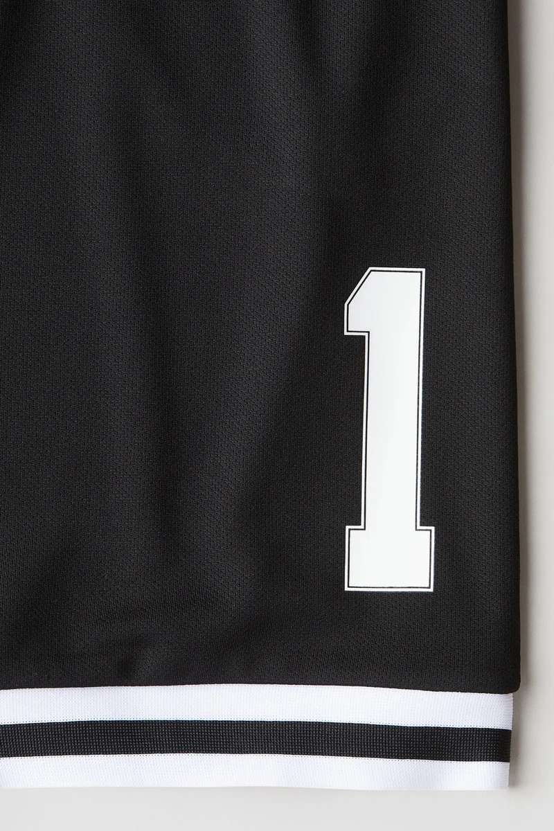 اتش اند ام Mesh basketball shorts