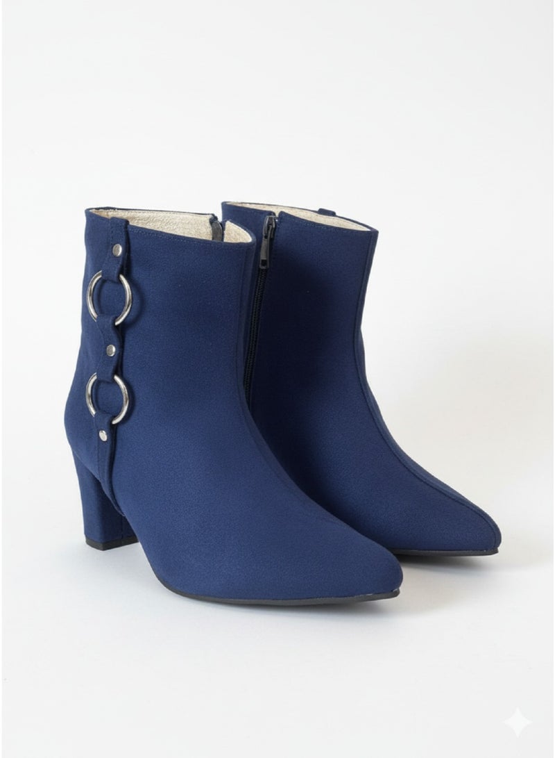 Vbranda Elegant ankle boots with metallic ring details - Image 2