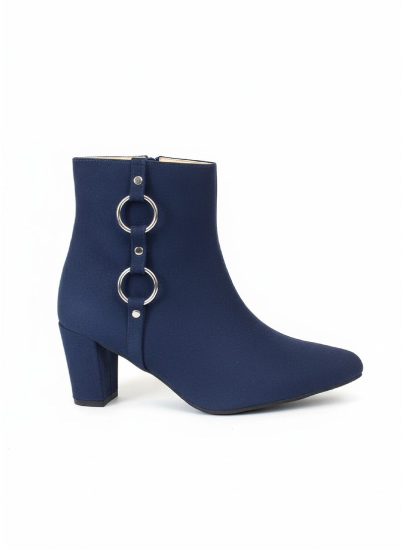 Vbranda Elegant ankle boots with metallic ring details - Image 4
