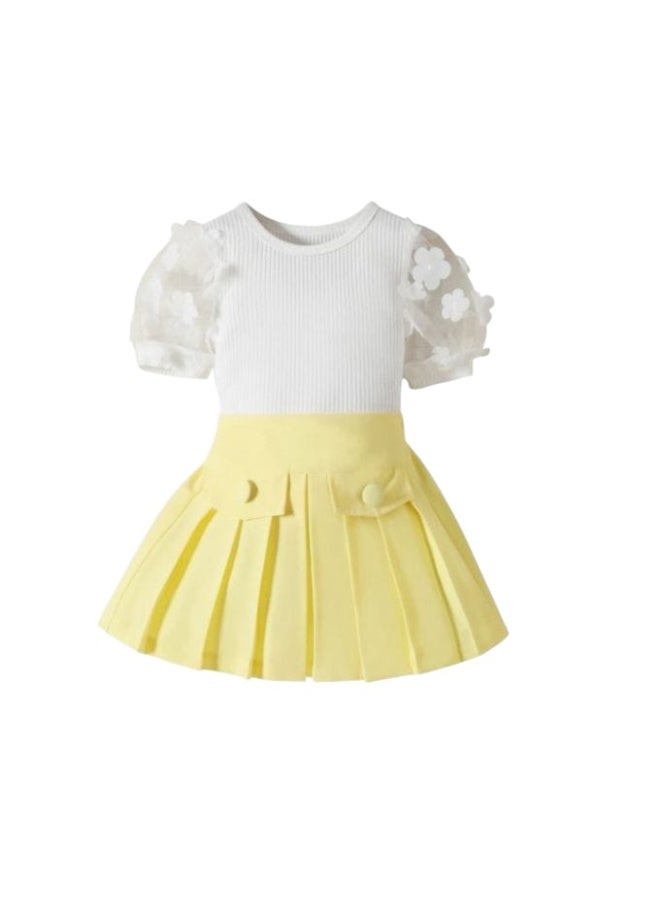 Girls' set with pleated skirt and floral top, fits ages 5 to 10 years