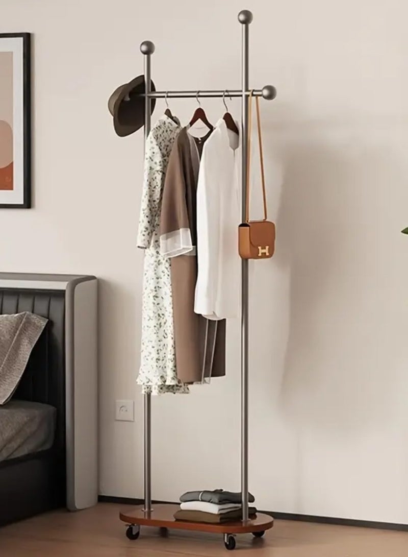 اليسا حامل معاطف معدني قائم بذاته بطول 80 سم، حامل معاطف بعجلات، حامل ملابس للمدخل أو المكتب أو غرفة النوم، يمكن تعليق الملابس والقبعات والأوشحة (فضي + لوح من خشب الجوز) - Image 1