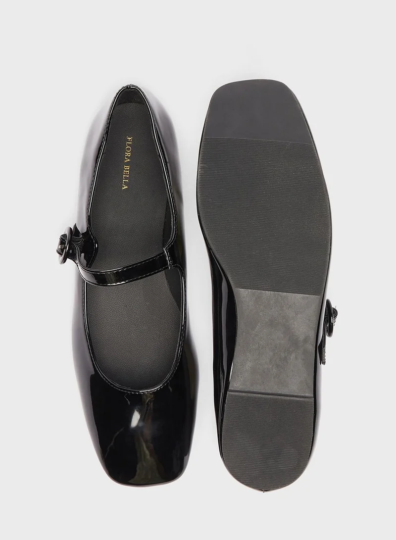 shoexpress Pointed Toe Low Heel Pumps