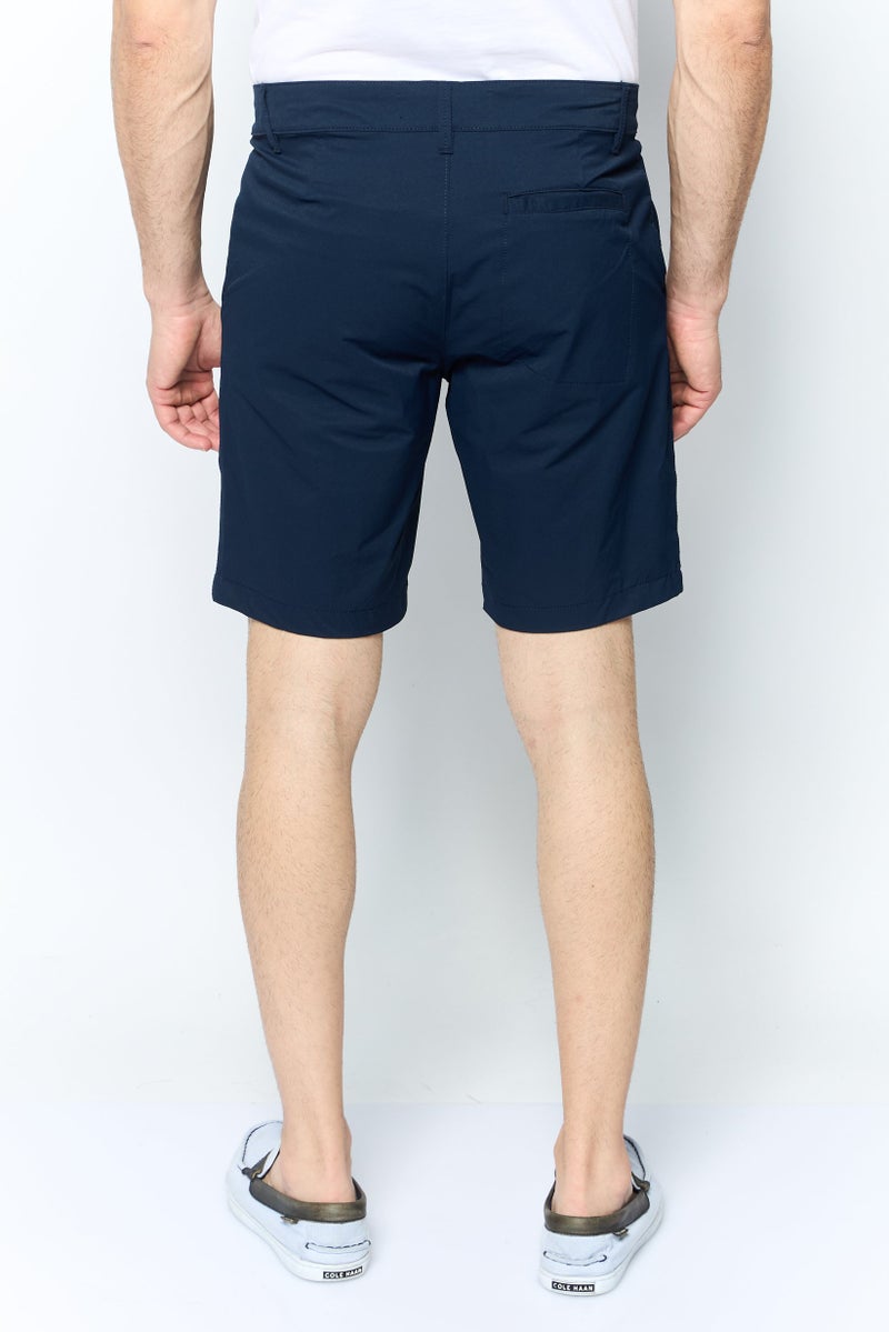 VINCE CAMUTO شورتات تشينو صلبة للرجال، كحلي - Image 3