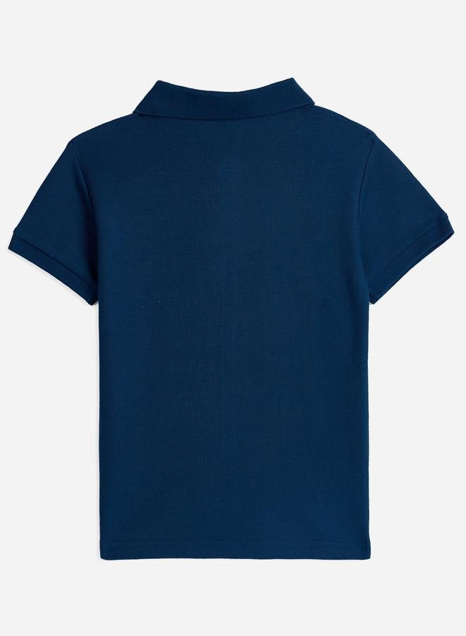 فكتور اند جين تيشيرت بولو سادة أزرق داكن بأكمام قصيرة للأولاد من فيكتور آند جين - Image 3