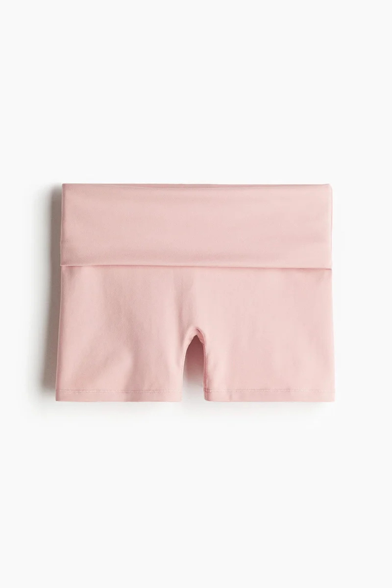 اتش اند ام شورت ضيق رياضي بنسيج سوفت موف™