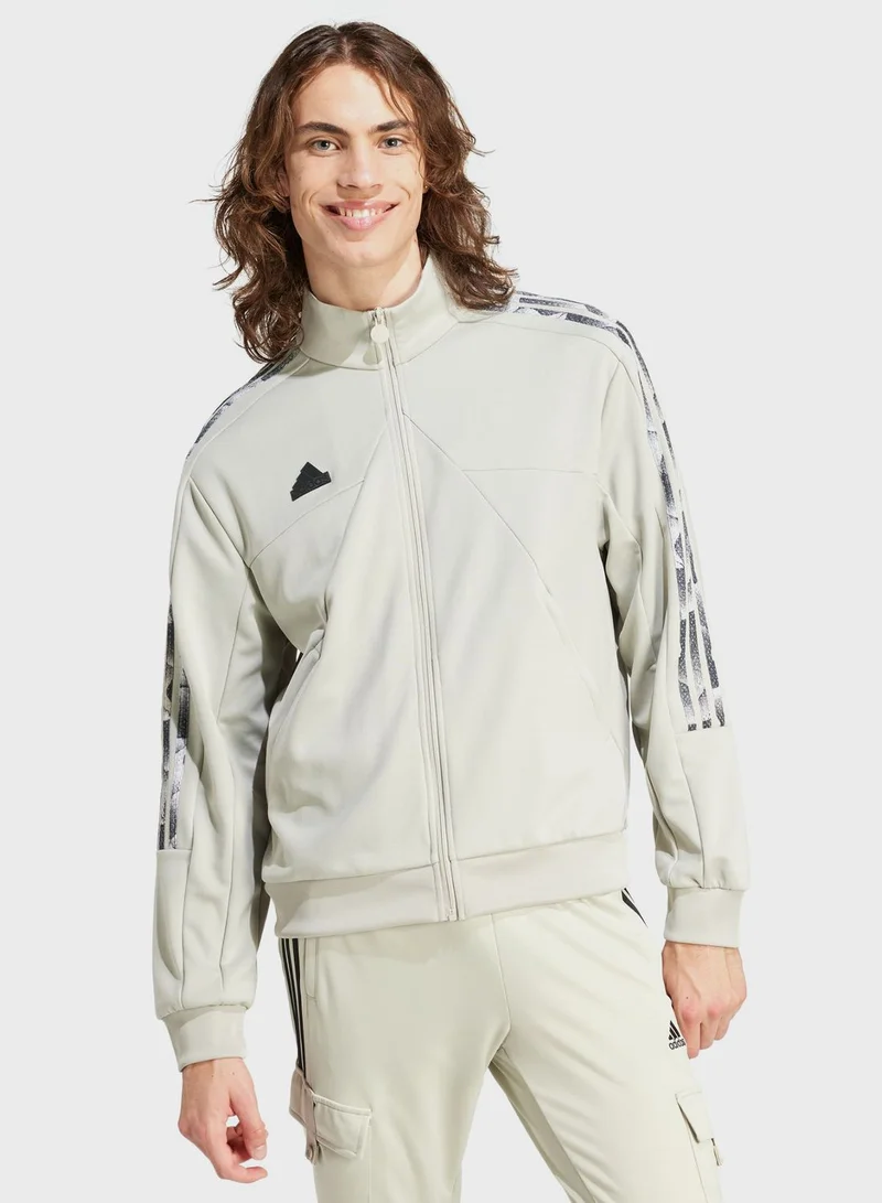 adidas جاكيت تيرو كيو2