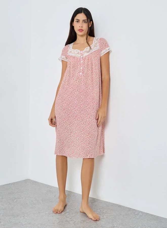 Styli Styli Ditsy Floral Lace Trim Placket Nightdress