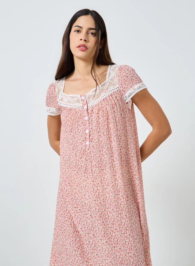 Styli Styli Ditsy Floral Lace Trim Placket Nightdress