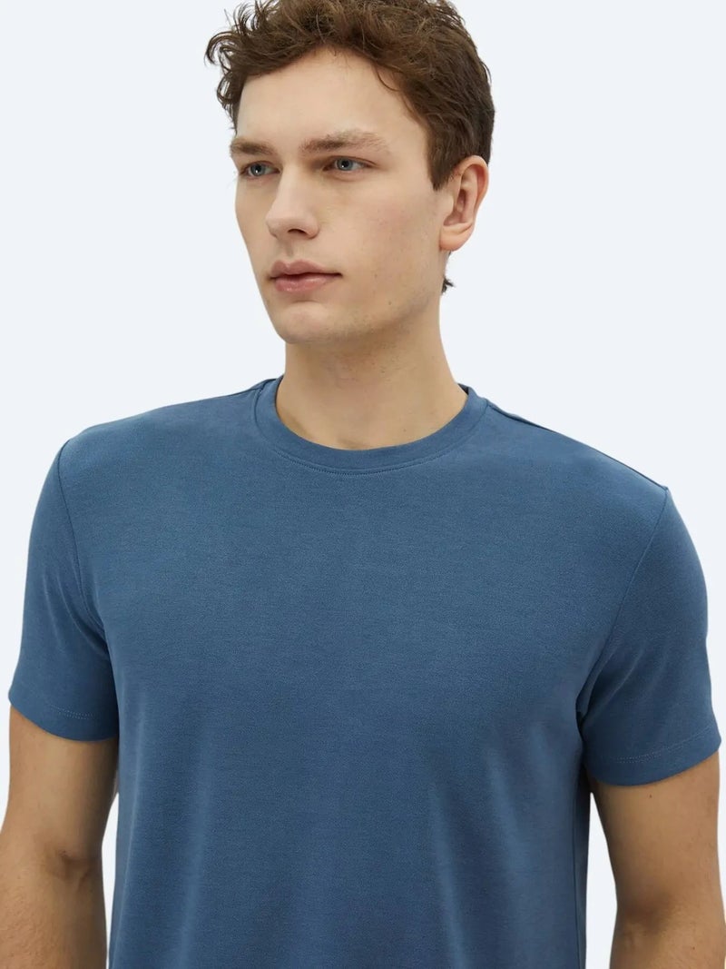 كيب تيشيرت أزرق نيلي سادة برقبة دائرية - Image 4