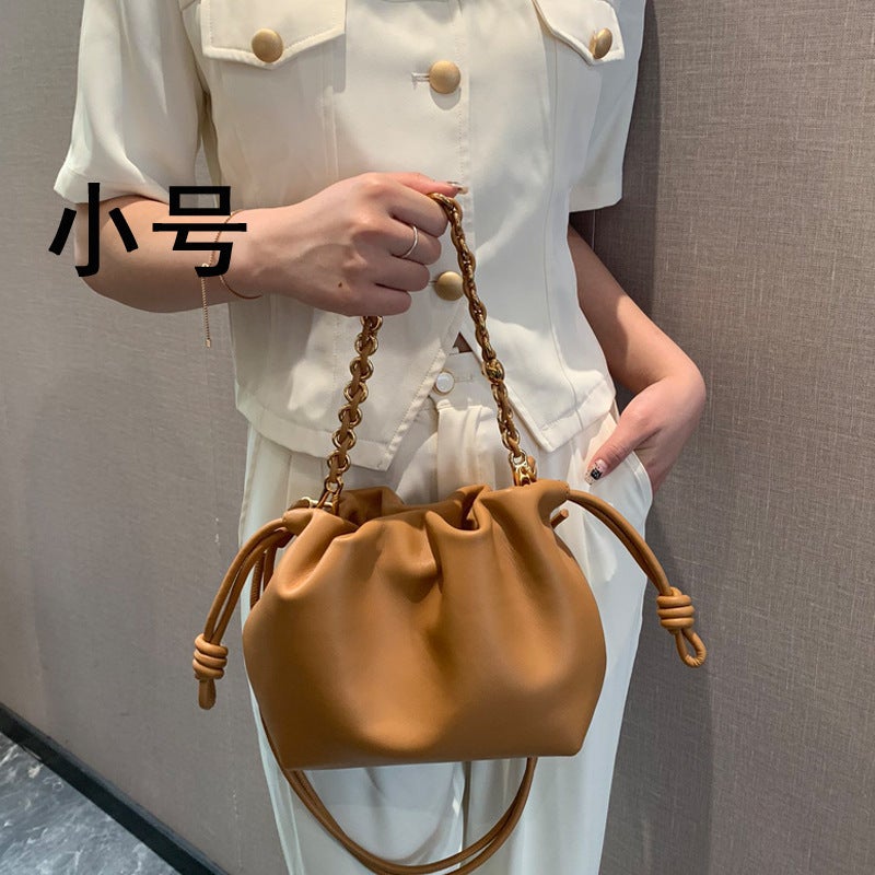 Celebrity-Style Sheepskin Small Lucky Bag 2025 Model Luo'S New Chinese-Style Pleated Drawstring Underarm Cloud Bag - Image 4