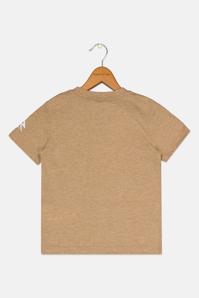 Nike تي شيرت جرافيك لطباعة نايك 3 براند من راسل ويلسون للأطفال، تان - Image 2