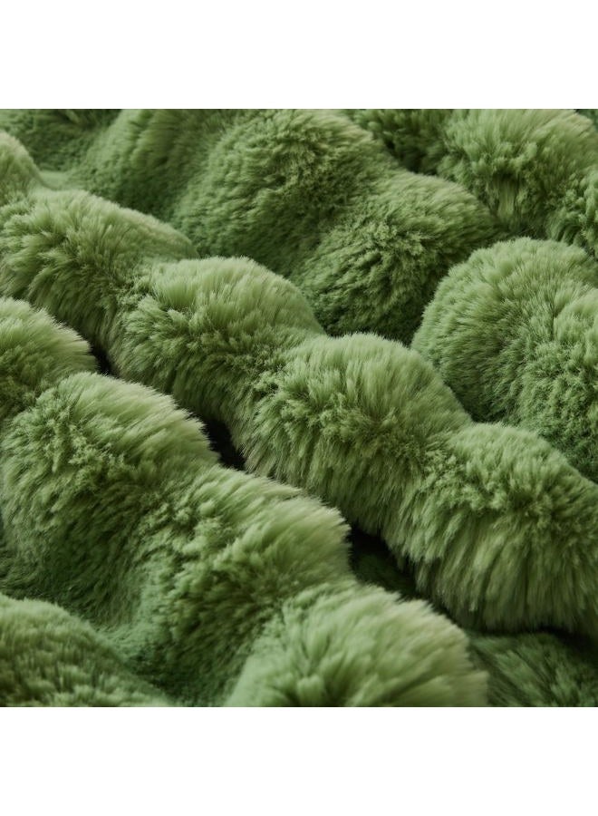 cOOva Faux Fur Throw Blanket for Couch, Cozy Soft and Fuzzy Plush Rabbit Fur Bubble Blanket for Sofa Bedroom Living Room, 60x80 Inches Light Green - Image 4