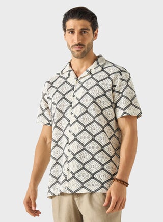 Printed Button Down Shirt - pzsku/ZDA31D6851BDAE14C3C44Z/45/_/1724675766/4cc725dc-3ca0-42f7-a789-16e6acad366f
