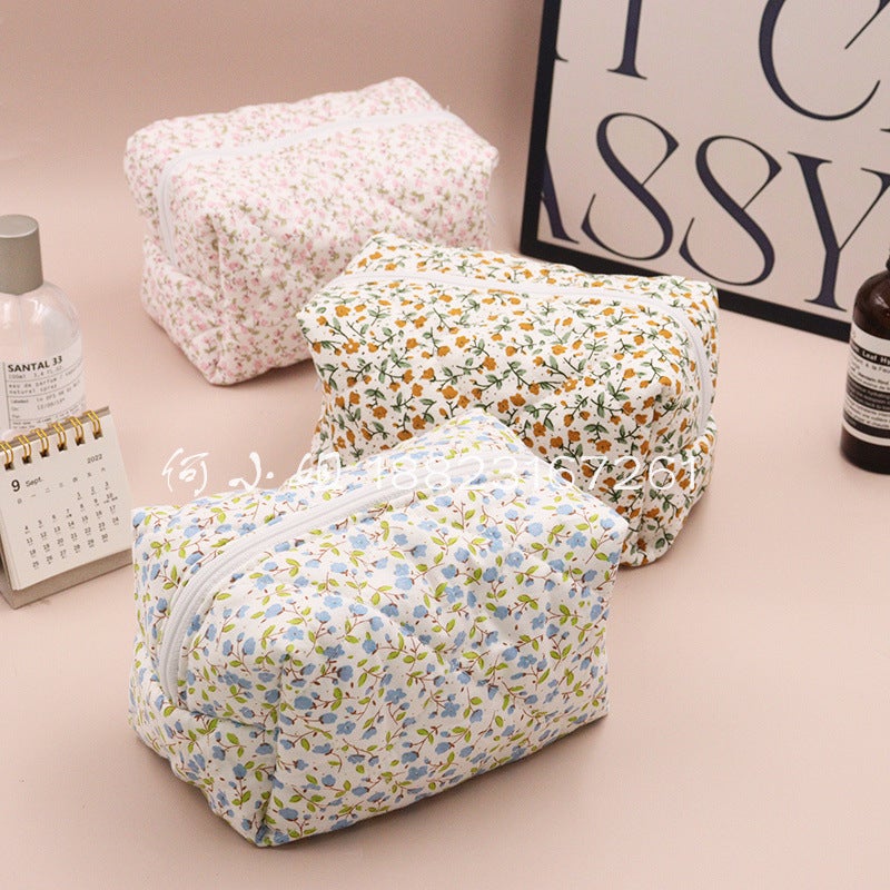 Selling Floral Cosmetic Bag Travel Skin Care Zipper Bag Wash Bag Small Fresh Cosmetic Storage Bag - Image 5