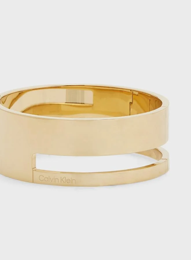 كالفن كلاين أساسيات هندسية