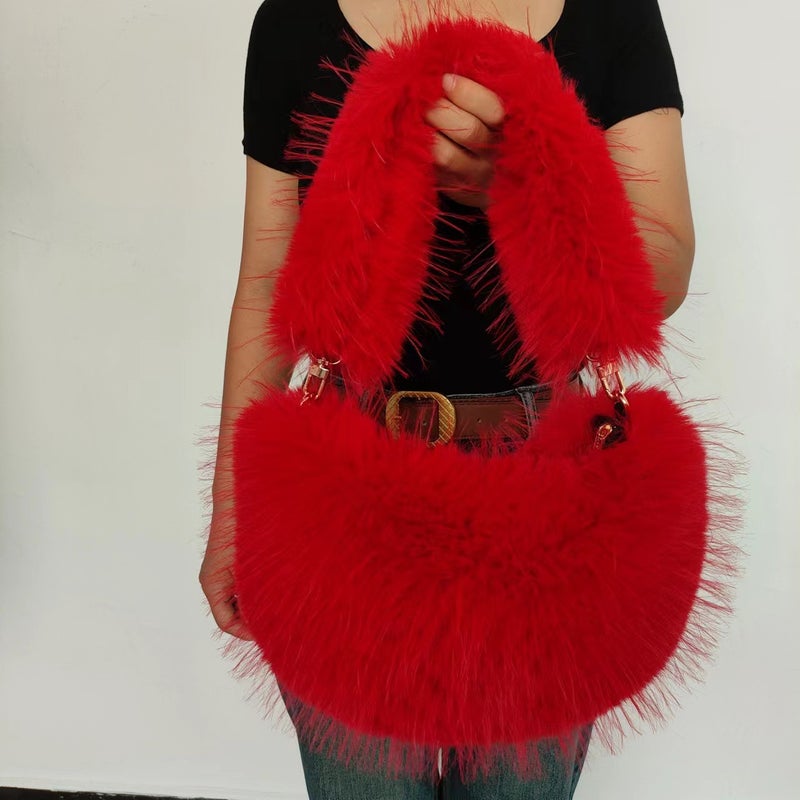 New Cute Faux Fur Peach Heart Plush Bag Imitation Raccoon Fur Personality Handbag Girl Style Faux Fur Bag - Image 1