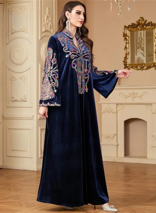 تايك تو جلابية مخملية مزينة