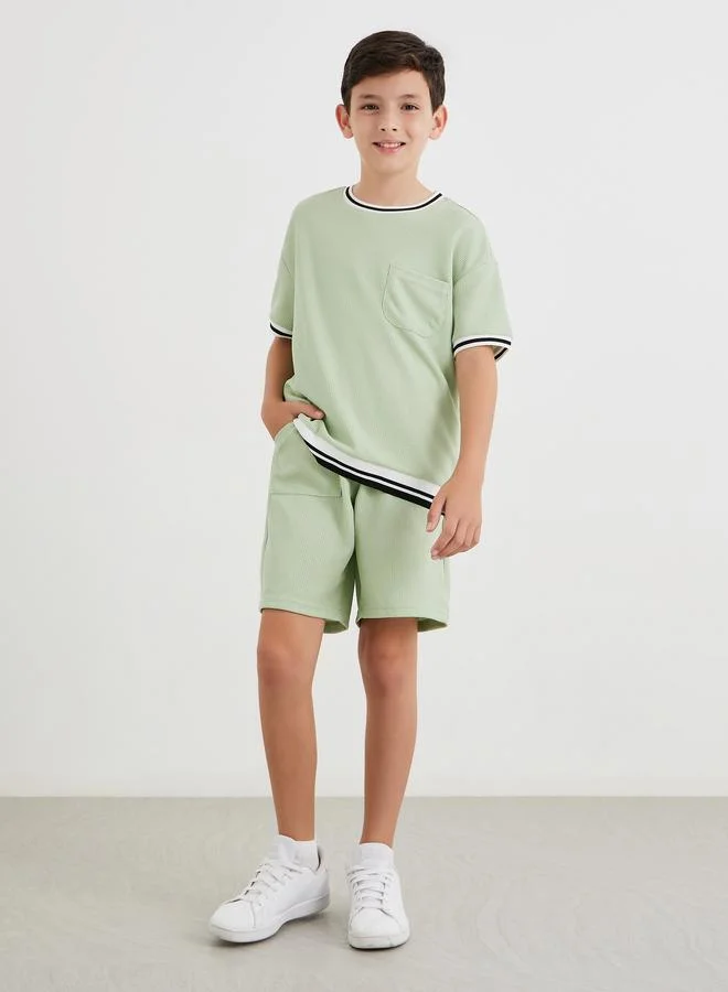 Styli Styli Boys Green Contrast Ribbed Tipping T-Shirt and Shorts Set