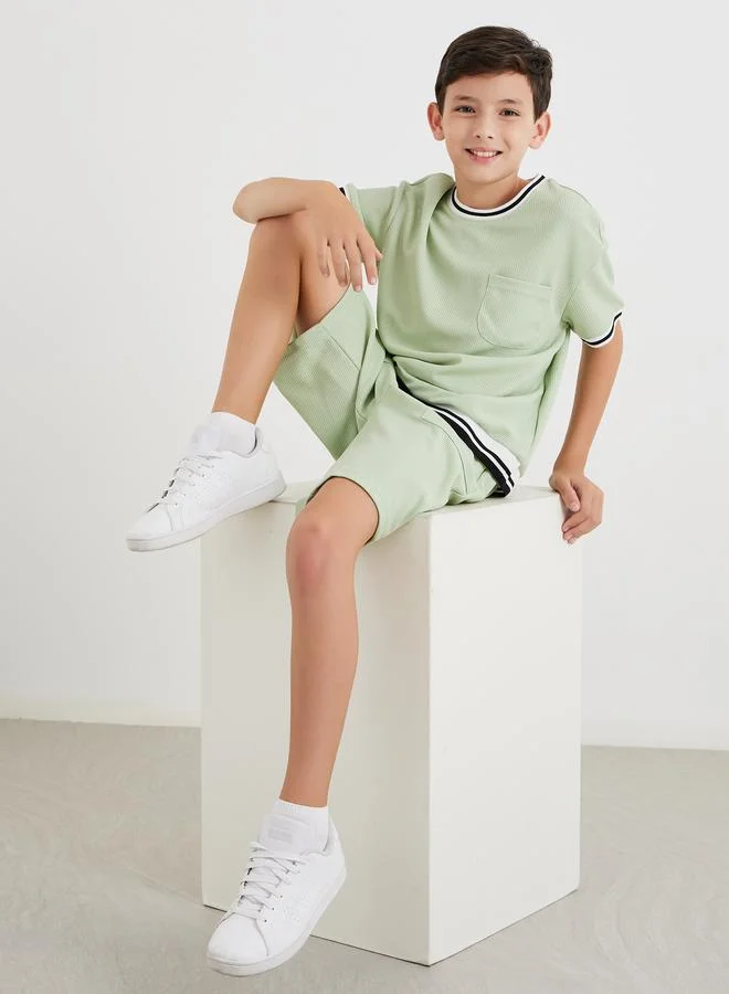 Styli Styli Boys Green Contrast Ribbed Tipping T-Shirt and Shorts Set