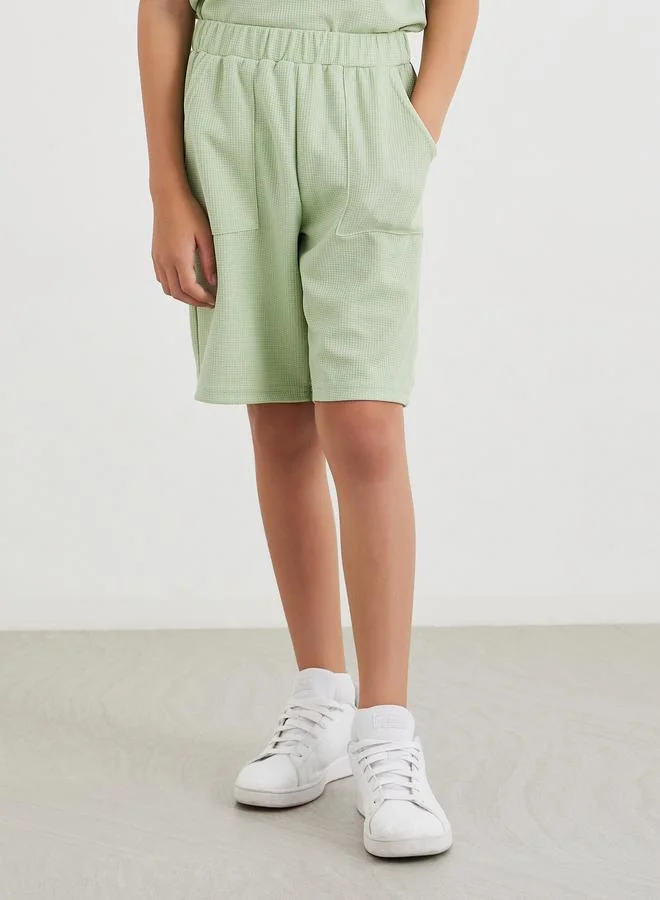 ستايلي Styli Boys Green Contrast Ribbed Tipping T-Shirt and Shorts Set