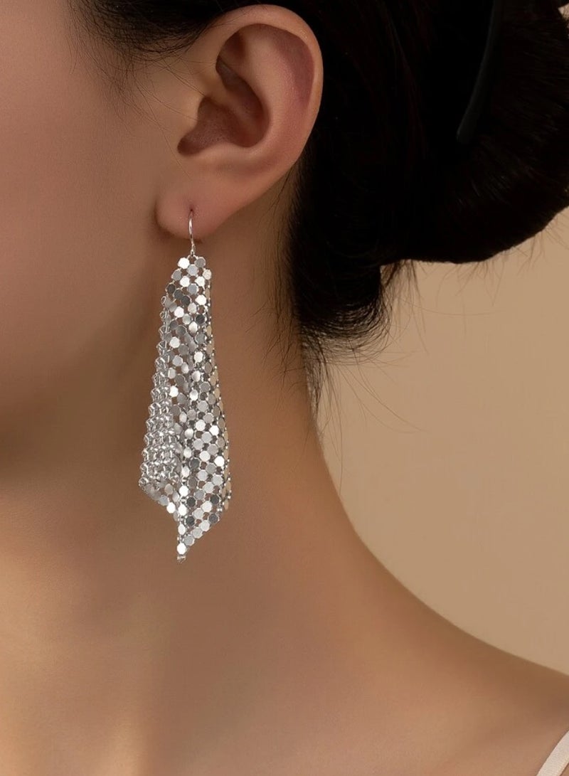 إيكوال حلق أذن نسائي طويل بتصميم انيق وعصري - Image 1