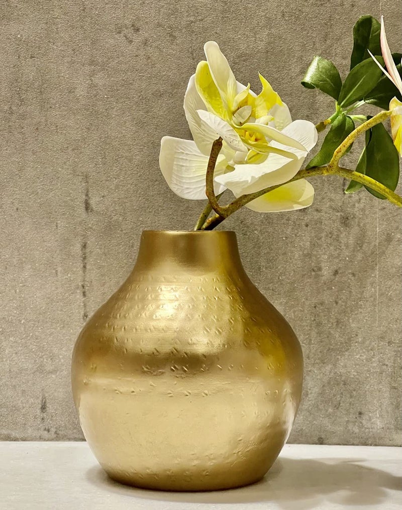 Urban Born Urban Born Metal Flower vase for Home Decor and Living Room Vintage Decor Antique Decor for Home DecorFree Artificial Flower of Metal Leaves 15 x 15 x 15 cm Gold 