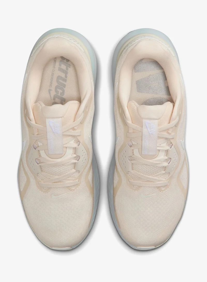 Nike Structure 26 Ess