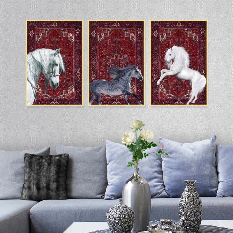 ماركتنا ثلاث لوحات قماشية بتصميم حصان مع برواز مجوف مقاس (90×40) ثلاث قطع - Image 2
