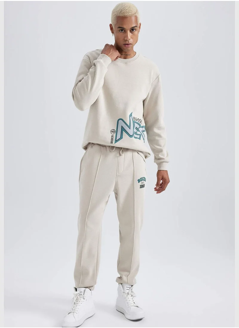 ديفاكتو Man NBA Brooklyn Nets Licenced Crew Neck Long Sleeve Knitted Sweatshirt
