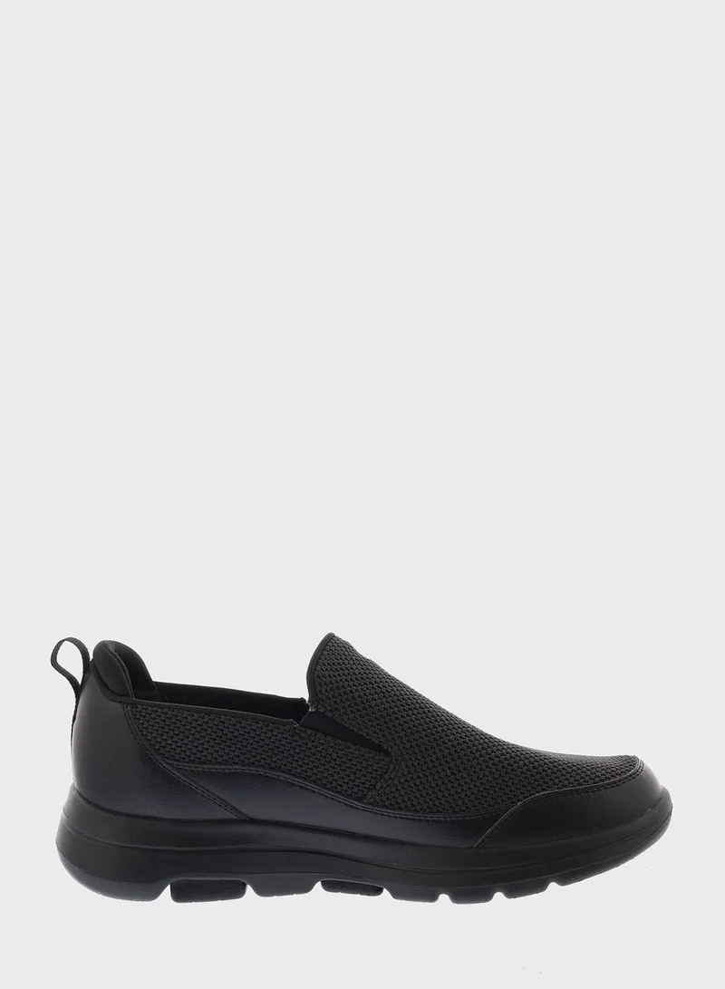 SKECHERS Go Walk 5