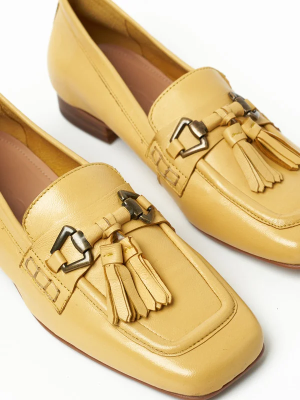 Y.so Women's Flat Moccasins – Solid Slip-On Loafers for Daily Comfort & Style