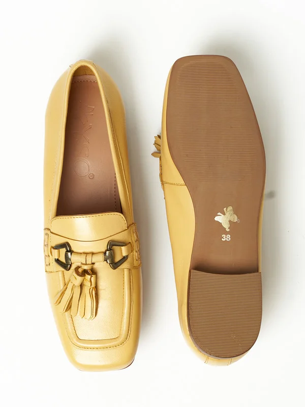 Y.so Women's Flat Moccasins – Solid Slip-On Loafers for Daily Comfort & Style