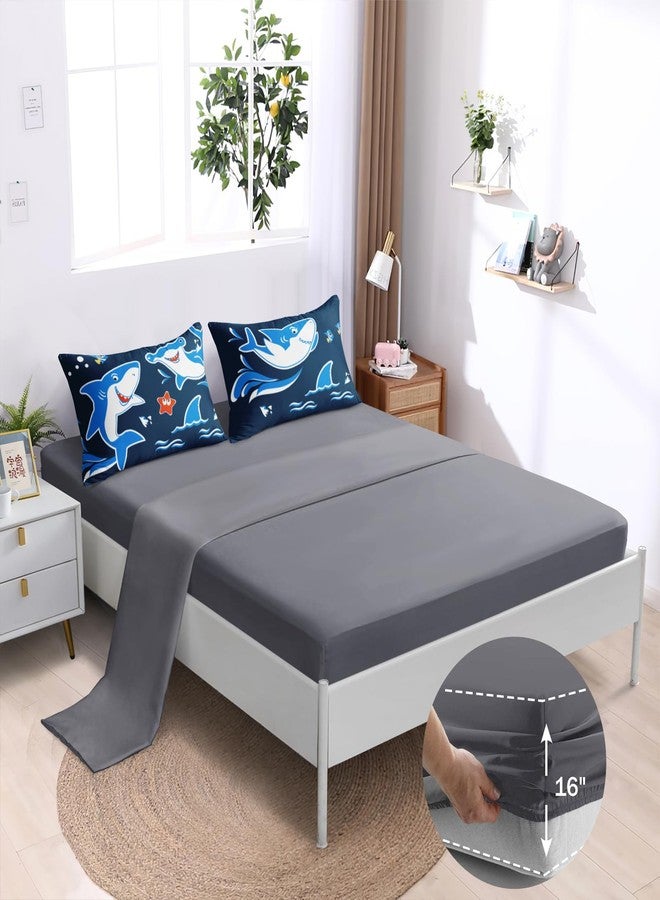 BDUCOK طقم لحاف سمكة قرش أزرق داكن من BDUCOK، 6 قطع، مقاس مفرد، بتصميم سمكة قرش كرتونية لطيفة، طقم سرير متكامل للأولاد والبنات والأطفال والمراهقين، فائق النعومة لتزيين غرفة النوم، 3069Twin - Image 4