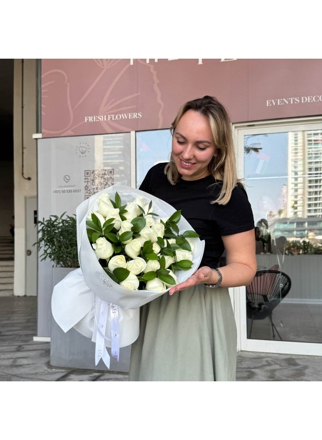 Generic 25 White Roses In White Fresh Flowers 