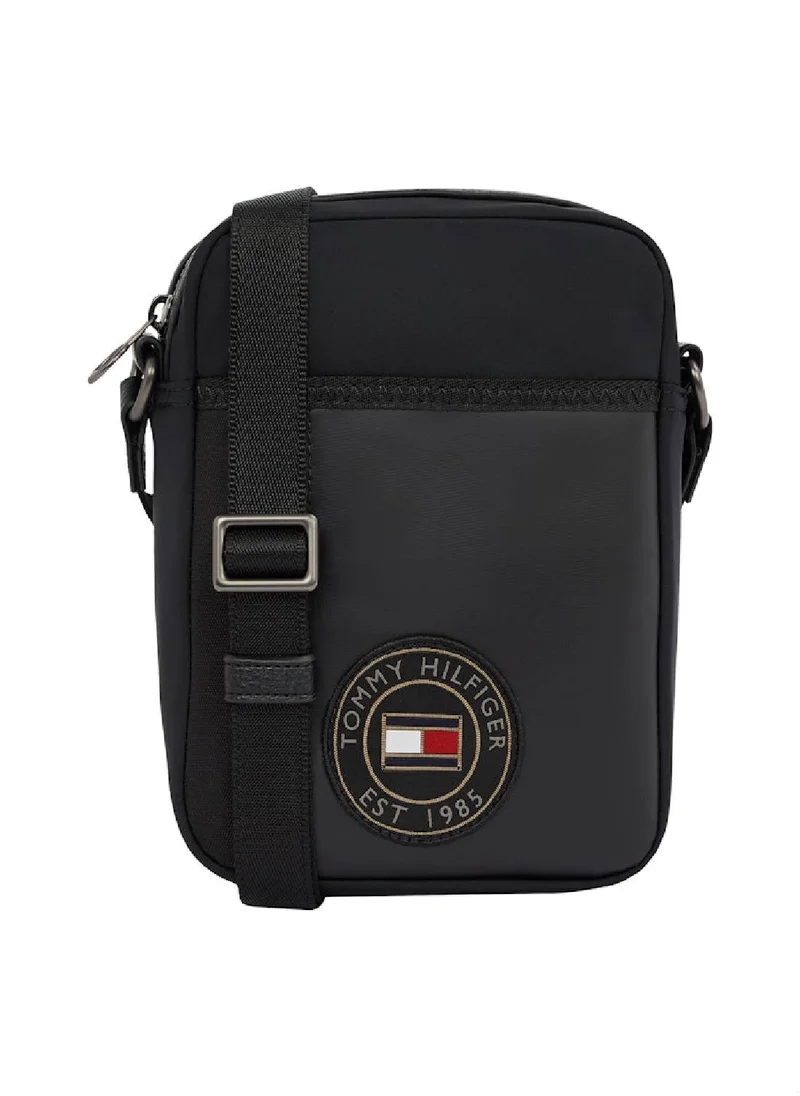 TOMMY HILFIGER Men's Mixed Texture Reporter Bag, Black- Recycled Polyester