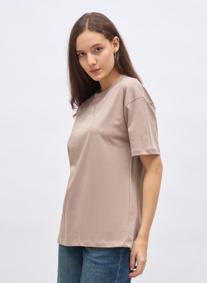 Styli Beige Slogan Print Oversized T-Shirt - Image 3