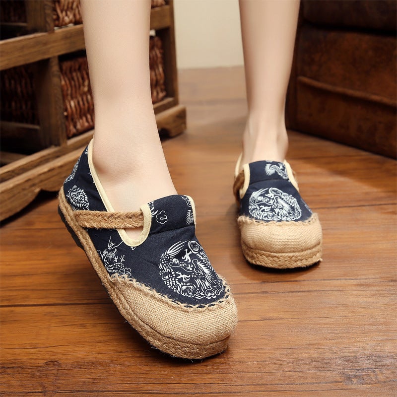 Breathable Thai Ethnic Womens Flats with Dragon Totem Dragon
