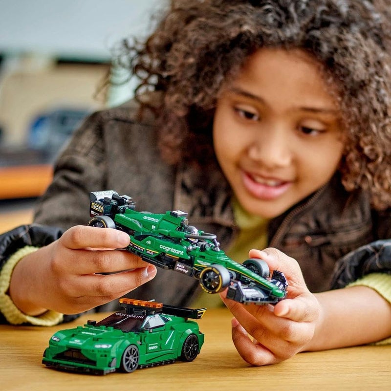 LEGO Speed Champions Aston Martin Safety Car & AMR23 Toys, 2 Model Vehicles Playset, Building Set for Kids, with 2 Minifigures, Gift for 9 Plus Year Old Boys and Girls 76925 - Image 3