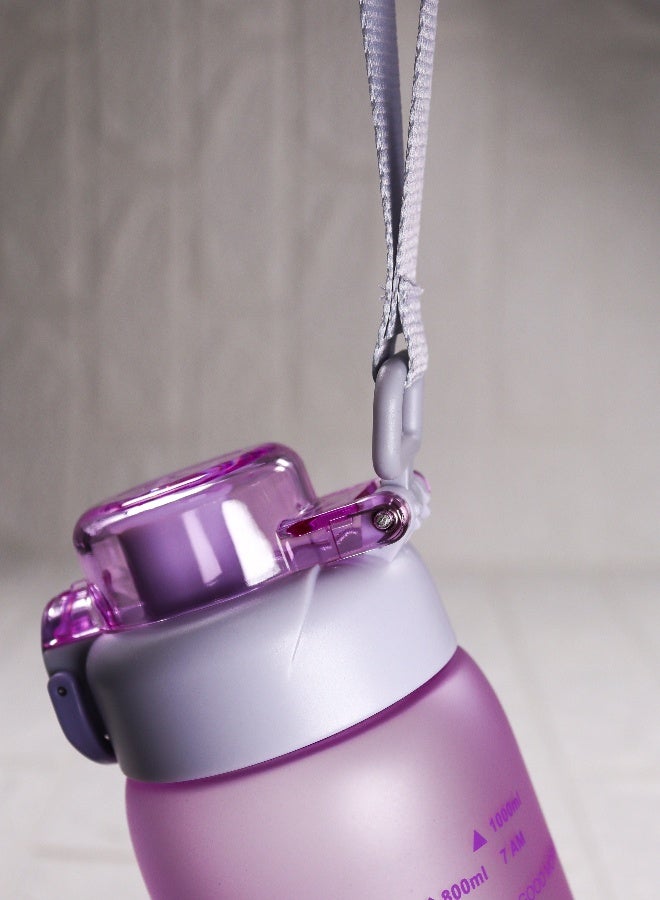 توشيونيكس زجاجة مياه ياوي بيست هايدرو بي كيه التحفيزية، سعة 1000 مل، مصنوعة من البلاستيك الخالي من مادة BPA، ومضادة للتسرب، مع مؤشر للوقت وحزام حمل، وغطاء قلاب، وزجاجة مياه رياضية غير سامة وقابلة لإعادة الاستخدام للمدرسة، وصالة الألعاب الرياضية، والمكتب، والأنشطة الخارجية، والسفر، مع خاصية تتبع الترطيب للأطفال والكبار. - Image 3