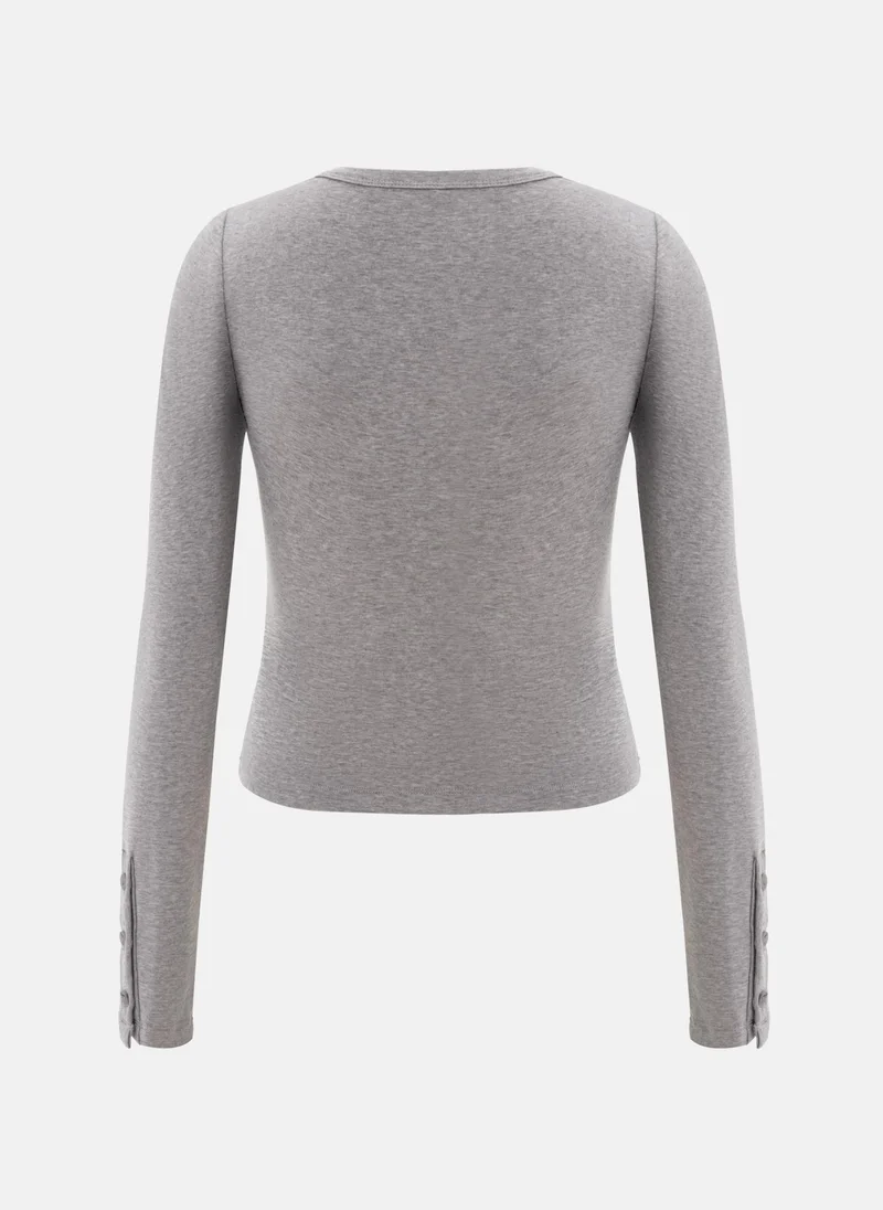 Lichi Knitted longsleeve with buttons and embroidery