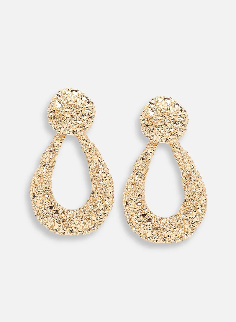 سوهي حلق مصمم للحفلات مطلي بالذهب